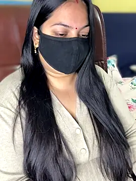 FlatVincy4 online show from December 2025 04:55:01 AM