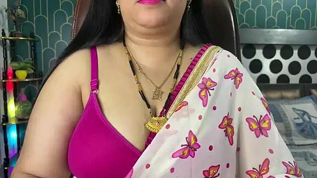 FlatVincy4 online show from February 2026 07:31:01 AM