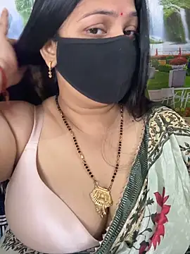 FlatVincy4 online show from October 2025 08:46:01 AM