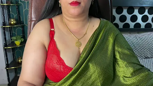 FlatVincy4 online show from May 2026 05:59:01 AM