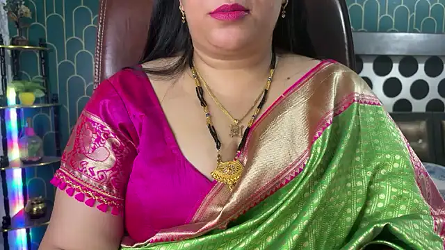 FlatVincy4 online show from February 2026 04:15:01 PM