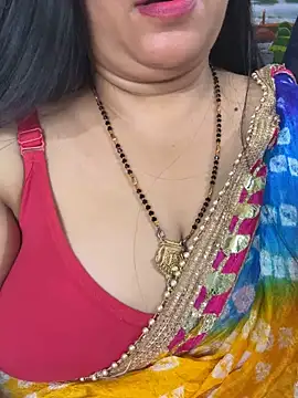 FlatVincy4 online show from November 2025 04:21:01 PM