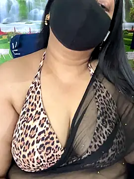 FlatVincy4 online show from November 2025 09:36:02 AM