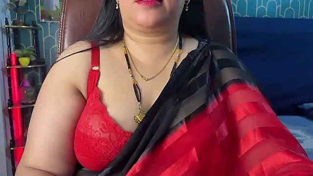 FlatVincy4 online show from February 2026 04:28:02 PM