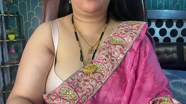 FlatVincy4 online show from February 2026 07:18:02 AM