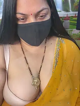 FlatVincy4 online show from November 2025 08:18:02 AM