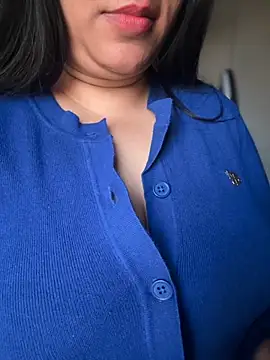 FlatVincy4 online show from December 2025 08:48:02 AM