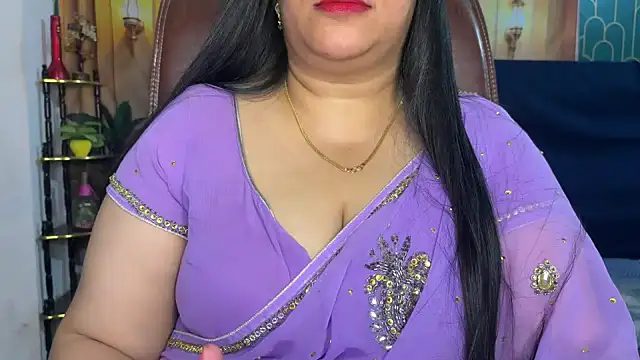 FlatVincy4 online show from March 2026 04:40:01 PM