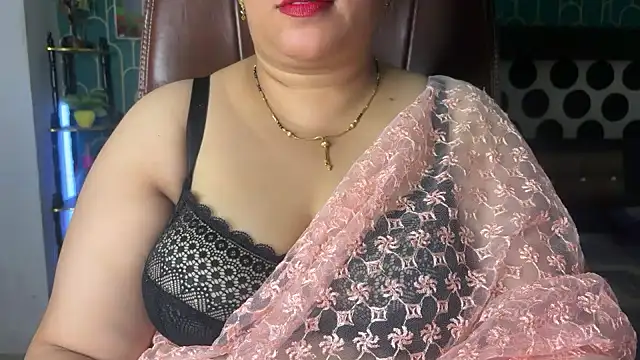 FlatVincy4 online show from February 2026 03:34:02 PM