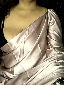 hot menka online show from January 2025 07:07:02 PM