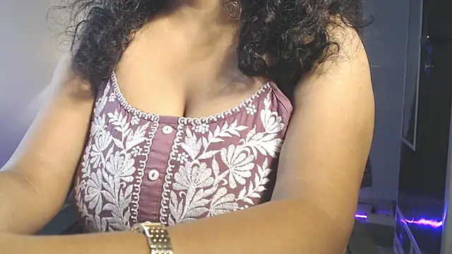Snapshot of hot_menka chatting on June 2026 08:57:02 PM hot menka online show from June 2026 08:57:02 PM