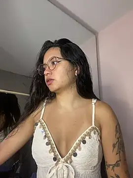 Snapshot of Rosita_forever_ chatting on February 2026 01:30:01 PM Rosita forever online show from February 2026 01:30:01 PM