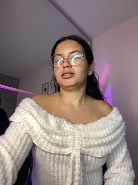 Snapshot of Rosita_forever_ chatting on May 2026 04:55:02 PM Rosita forever online show from May 2026 04:55:02 PM