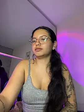 Snapshot of Rosita_forever_ chatting on May 2026 09:16:02 AM Rosita forever online show from May 2026 09:16:02 AM
