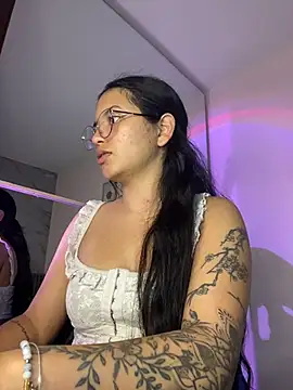 Snapshot of Rosita_forever_ chatting on April 2026 08:15:02 PM Rosita forever online show from April 2026 08:15:02 PM