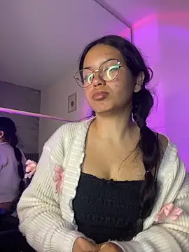 Snapshot of Rosita_forever_ chatting on April 2026 01:36:01 PM Rosita forever online show from April 2026 01:36:01 PM