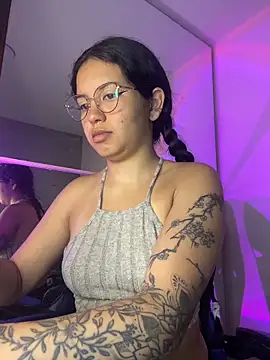 Snapshot of Rosita_forever_ chatting on April 2026 01:49:01 PM Rosita forever online show from April 2026 01:49:01 PM