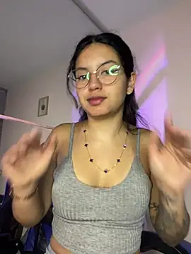 Snapshot of Rosita_forever_ chatting on February 2026 12:45:01 PM Rosita forever online show from February 2026 12:45:01 PM