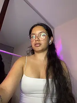 Snapshot of Rosita_forever_ chatting on May 2026 03:12:01 AM Rosita forever online show from May 2026 03:12:01 AM