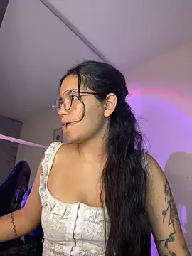 Snapshot of Rosita_forever_ chatting on April 2026 06:56:01 PM Rosita forever online show from April 2026 06:56:01 PM