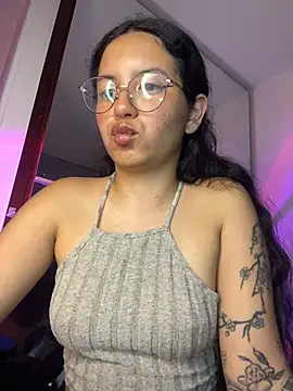 Snapshot of Rosita_forever_ chatting on May 2026 02:20:01 AM Rosita forever online show from May 2026 02:20:01 AM