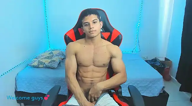 Snapshot of oliver_thompsson7 chatting on February 2025 08:13:01 PM oliver thompsson7 online show from February 2025 08:13:01 PM