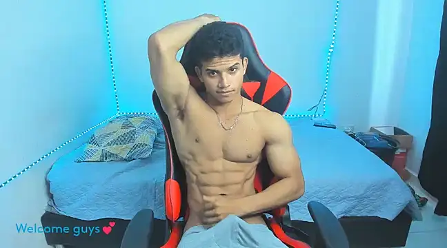 Snapshot of oliver_thompsson7 chatting on January 2025 01:58:01 PM oliver thompsson7 online show from January 2025 01:58:01 PM