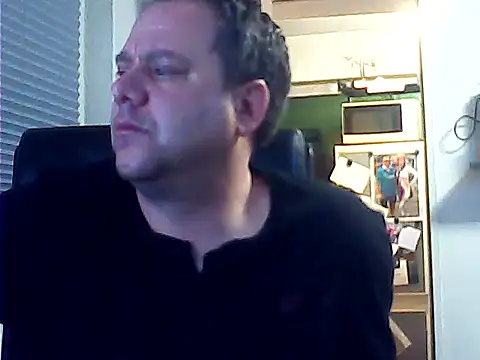 DauerAkt8069 online show from January 2026 06:33:01 PM