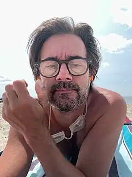 Snapshot of Johnny_Bottoms chatting on July 2026 03:42:01 PM Johnny Bottoms online show from July 2026 03:42:01 PM
