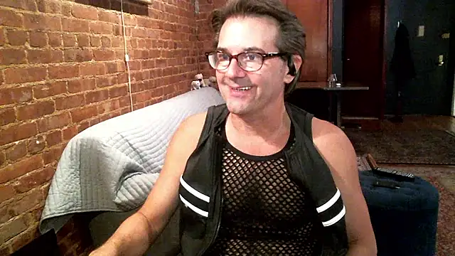 Johnny Bottoms online show from October 2025 02:28:02 PM