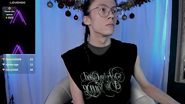 Snapshot of -Kerosene- chatting on December 2024 04:14:02 PM -Kerosene- online show from December 2024 04:14:02 PM