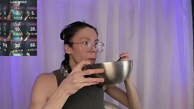 Snapshot of -Kerosene- chatting on January 2025 10:15:01 PM -Kerosene- online show from January 2025 10:15:01 PM