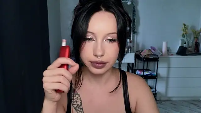 MoranaMissGod online show from June 2026 01:27:02 PM