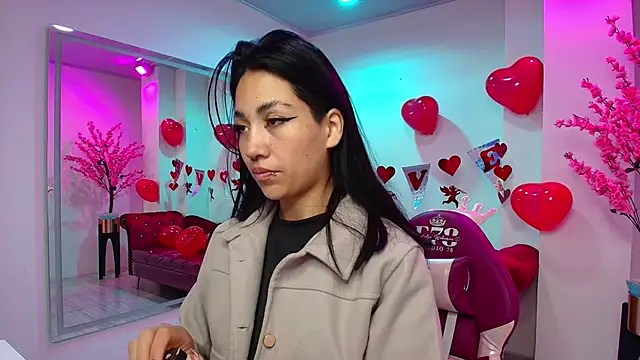 Leia queens online show from February 2025 11:17:02 AM