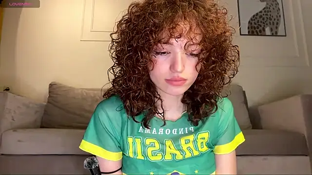 LilianGrindle online show from June 2026 07:33:01 PM