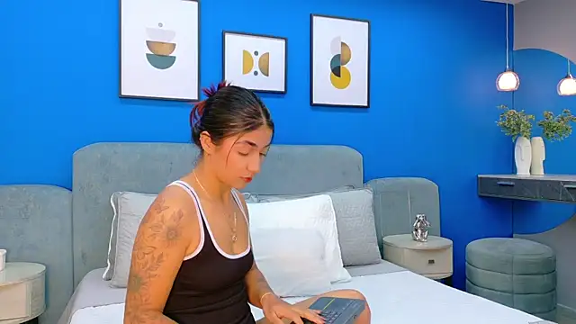 martina roldam online show from January 2026 08:47:01 PM