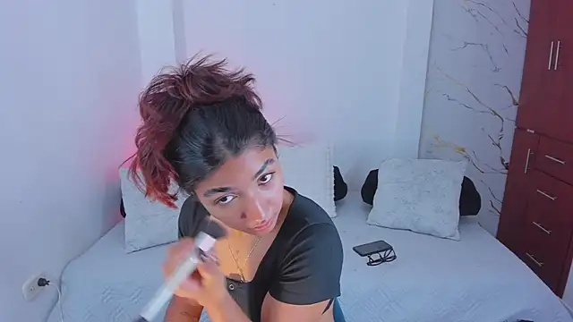 martina roldam online show from April 2026 12:56:01 AM