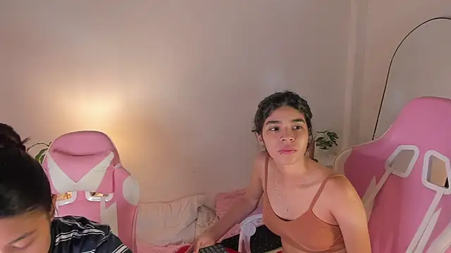 martina roldam online show from September 2025 02:40:02 AM