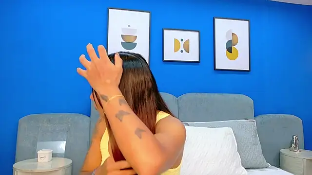 martina roldam online show from January 2026 08:57:01 PM