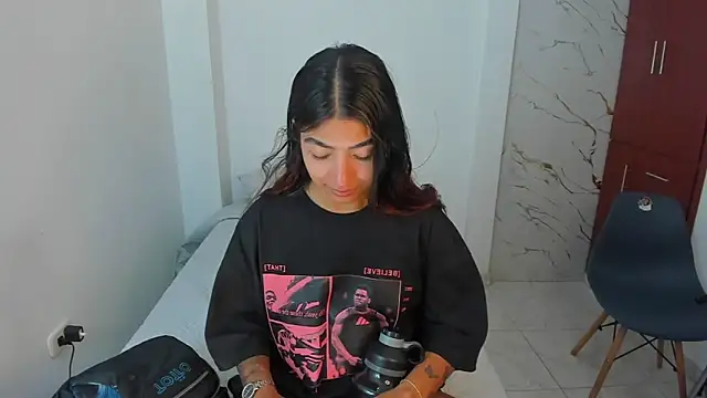 martina roldam online show from March 2026 03:03:02 AM