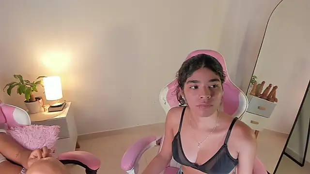 martina roldam online show from September 2025 12:43:01 AM