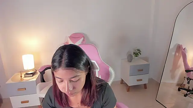martina roldam online show from September 2025 01:22:02 AM