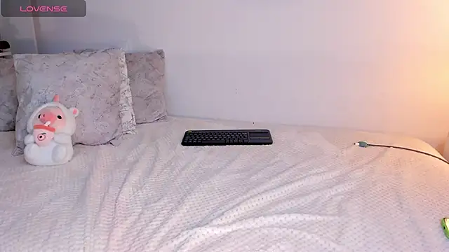 martina roldam online show from March 2025 03:02:02 AM
