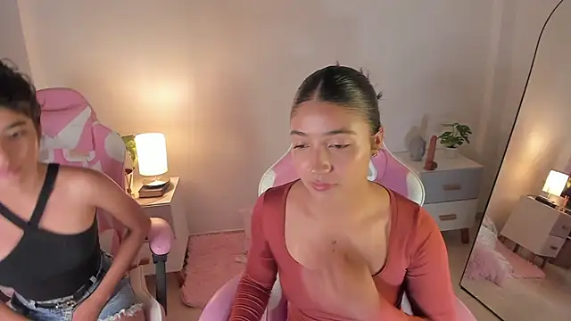 martina roldam online show from September 2025 02:28:01 AM
