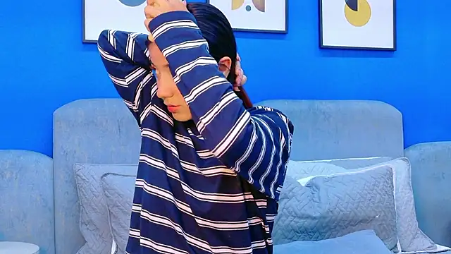 martina roldam online show from February 2026 10:42:01 PM