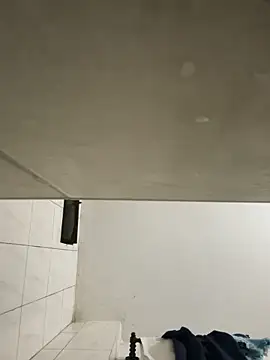 Snapshot of GildanK18 chatting on October 2025 02:50:01 PM GildanK18 online show from October 2025 02:50:01 PM