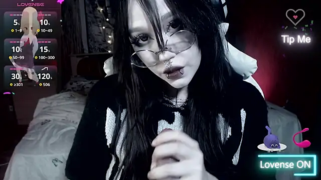 chloe crystall killer online show from October 2025 12:33:02 AM