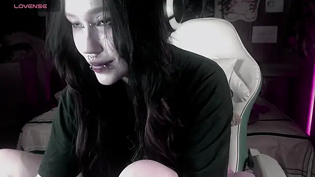 chloe crystall killer online show from March 2026 10:37:01 PM