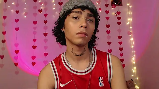 Snapshot of seven7xis chatting on February 2025 04:52:02 AM seven7xis online show from February 2025 04:52:02 AM