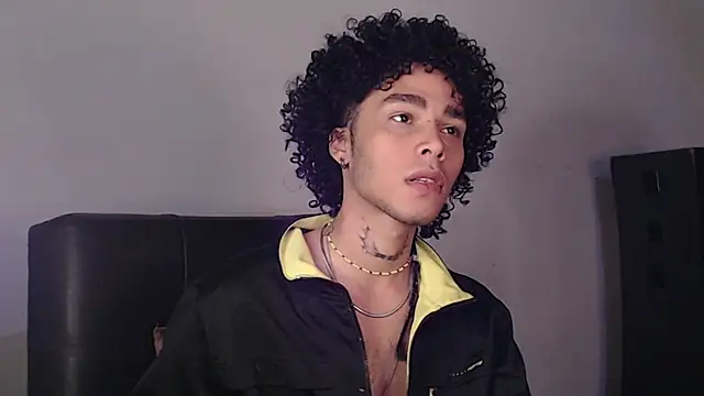 Snapshot of seven7xis chatting on January 2025 07:08:02 AM seven7xis online show from January 2025 07:08:02 AM